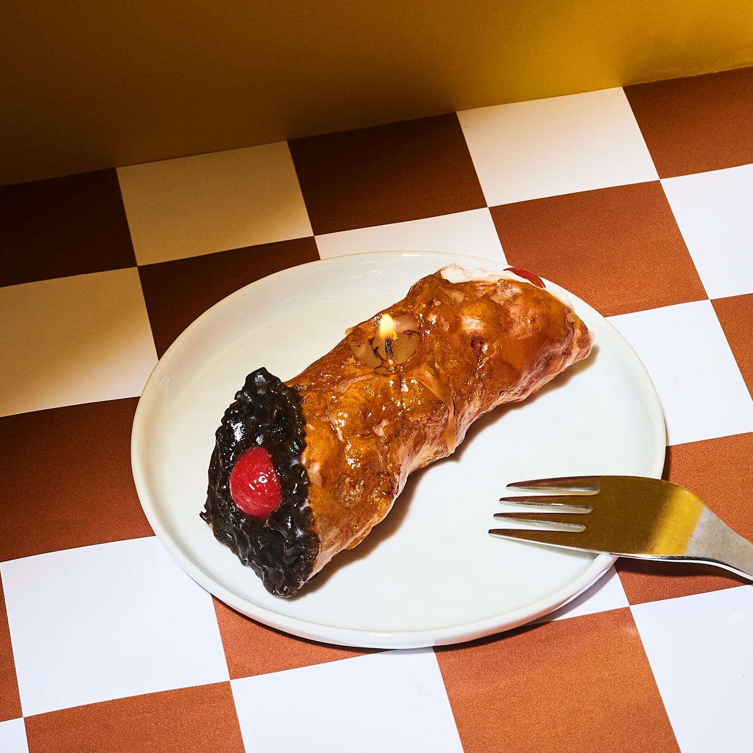 Cannoli Pastry Candle - Image 4