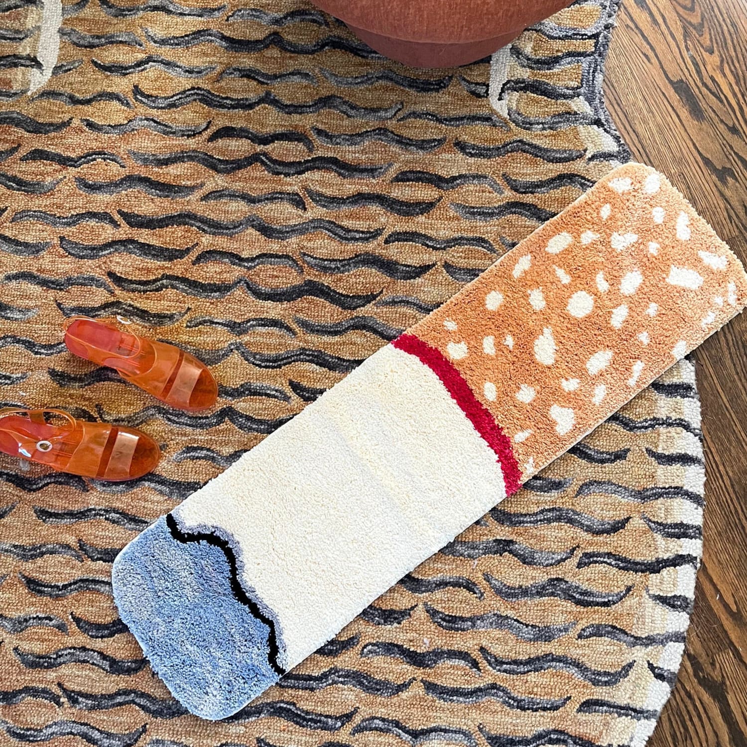 Cigarette Accent Rug - Image 4