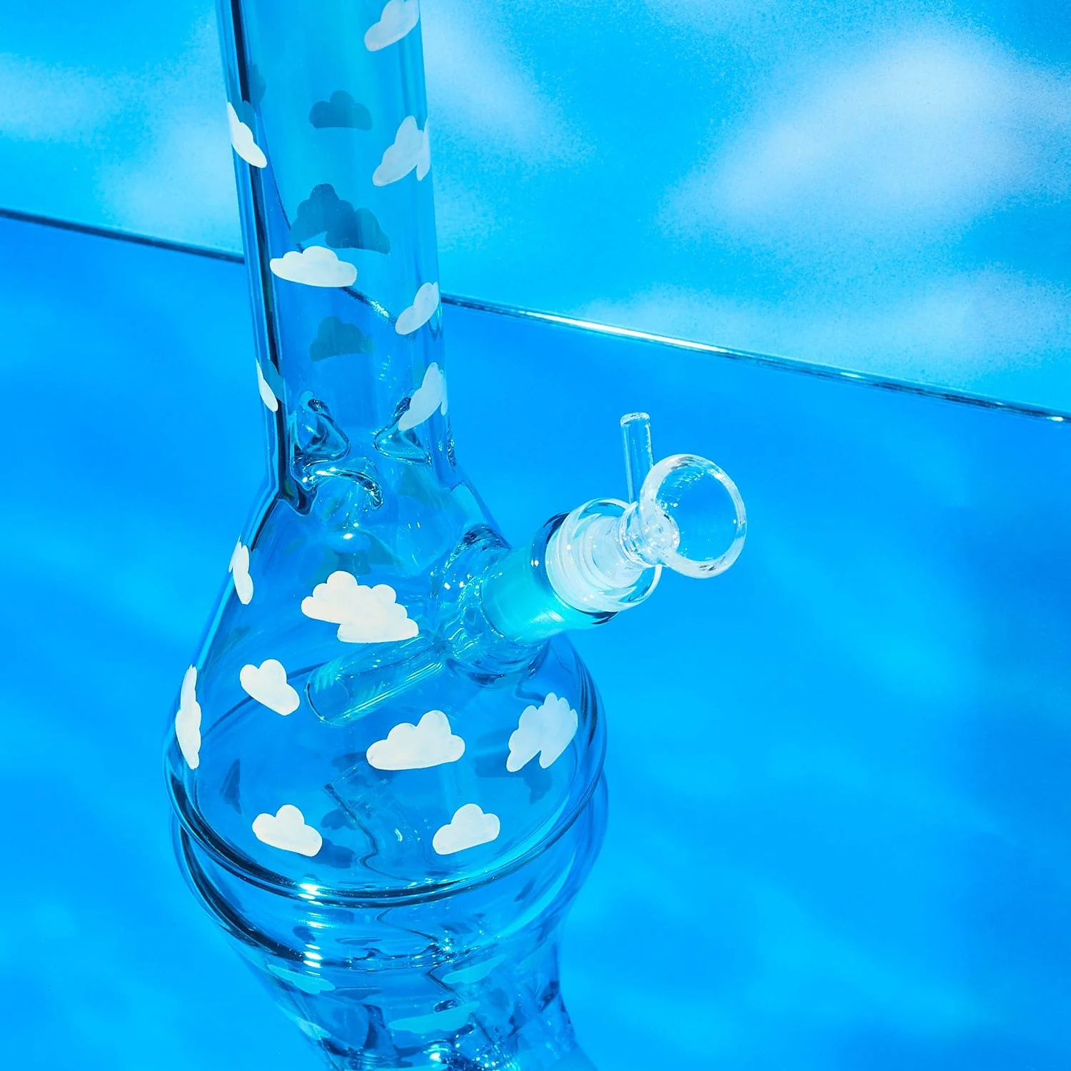 Canna Style Dreamy Cloud Bong - Image 4