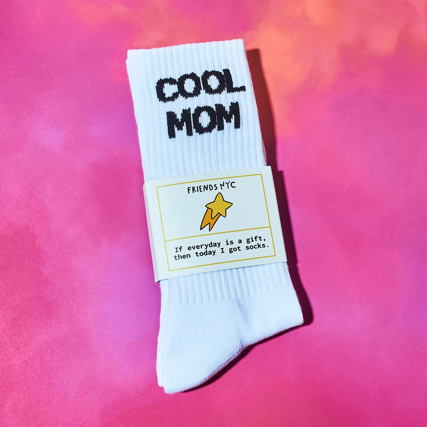 Friends NYC Cool Mom Socks - Unisex - Image 2