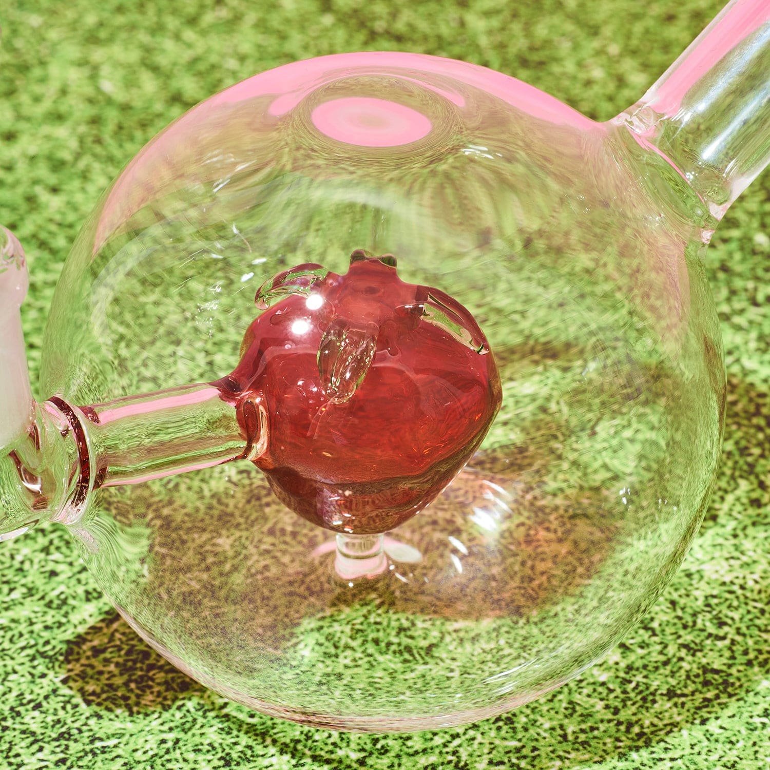 Strawberry Globe Bong - Image 2