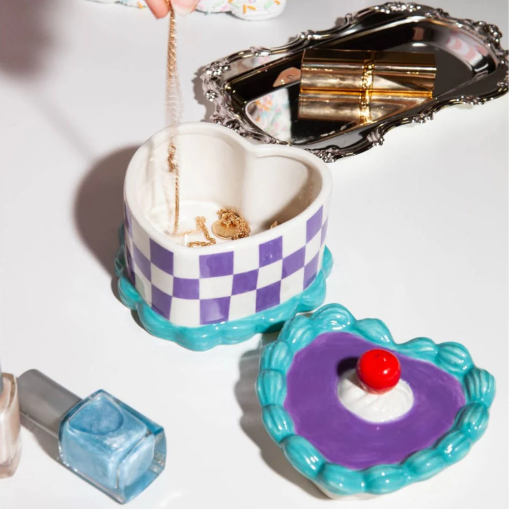 Sweetie Heart Cake Storage Box - Image 4
