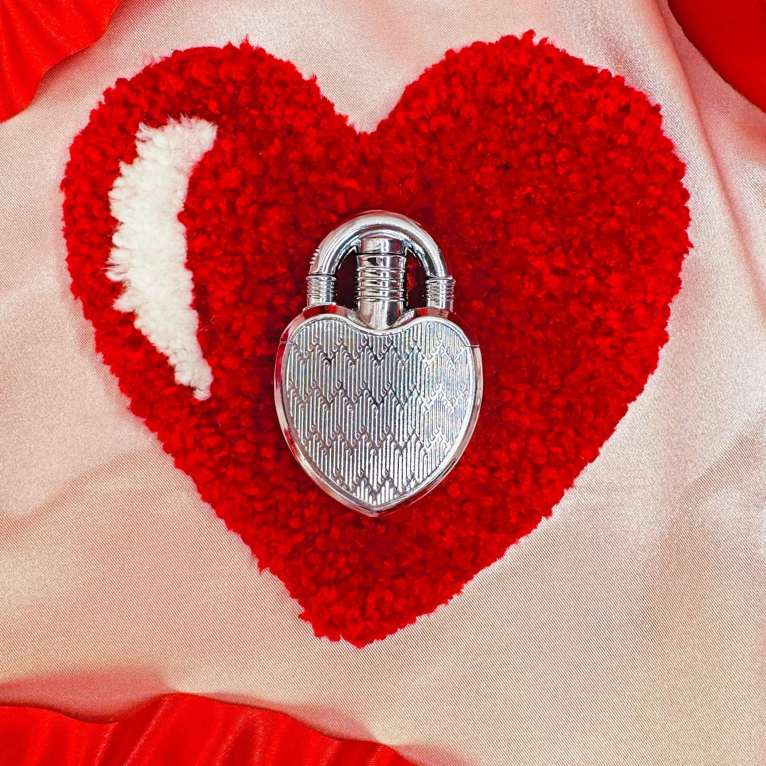 Heart Lock Lighter - Image 3