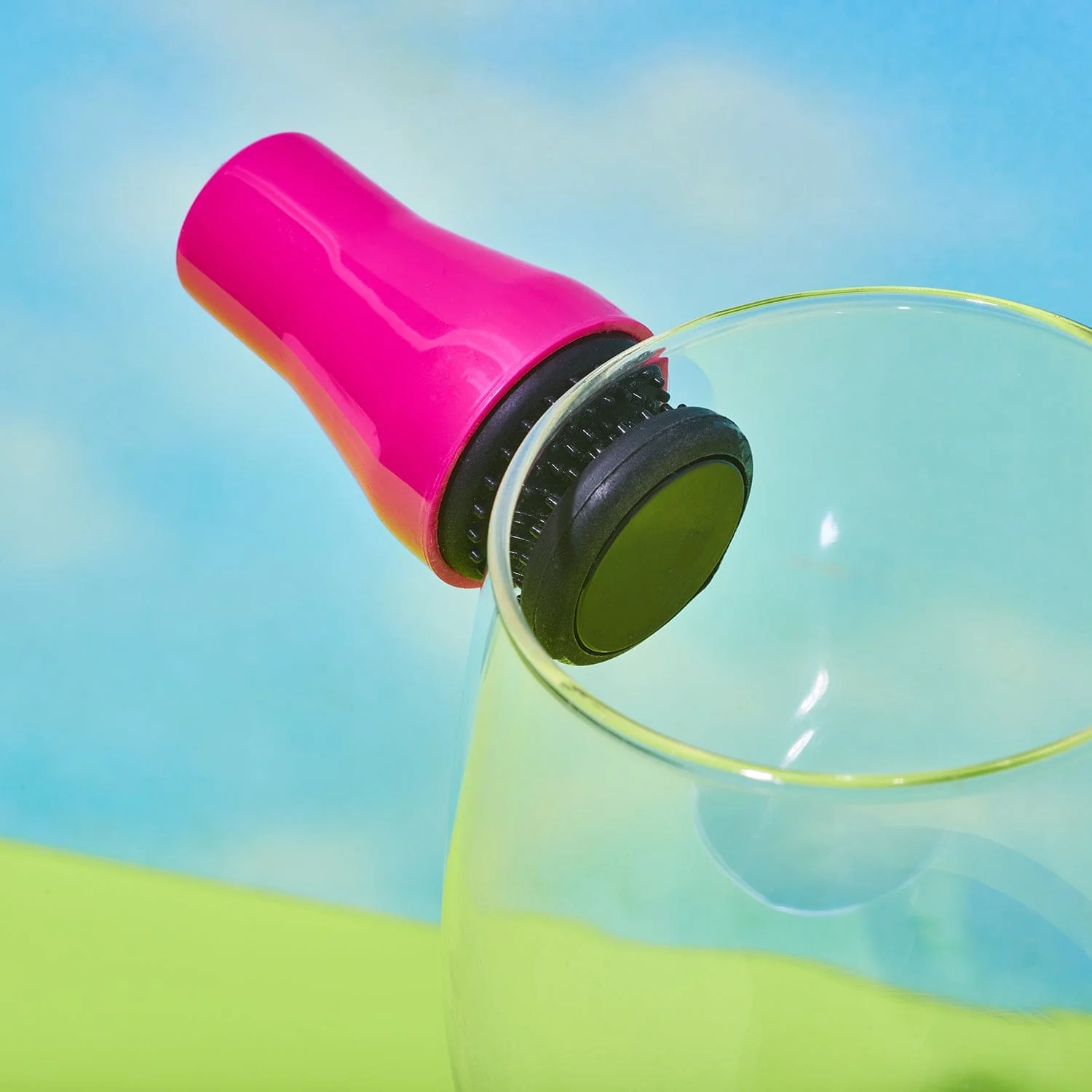 Magnetic Glass Scrubber - Assorted Colors