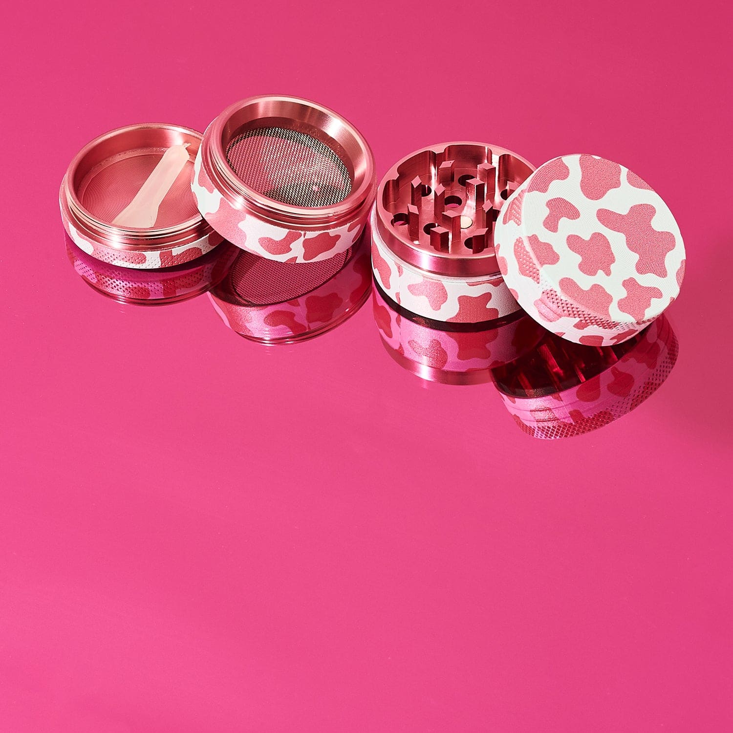 Canna Style Mini Pink Cow Print Grinder - Image 3
