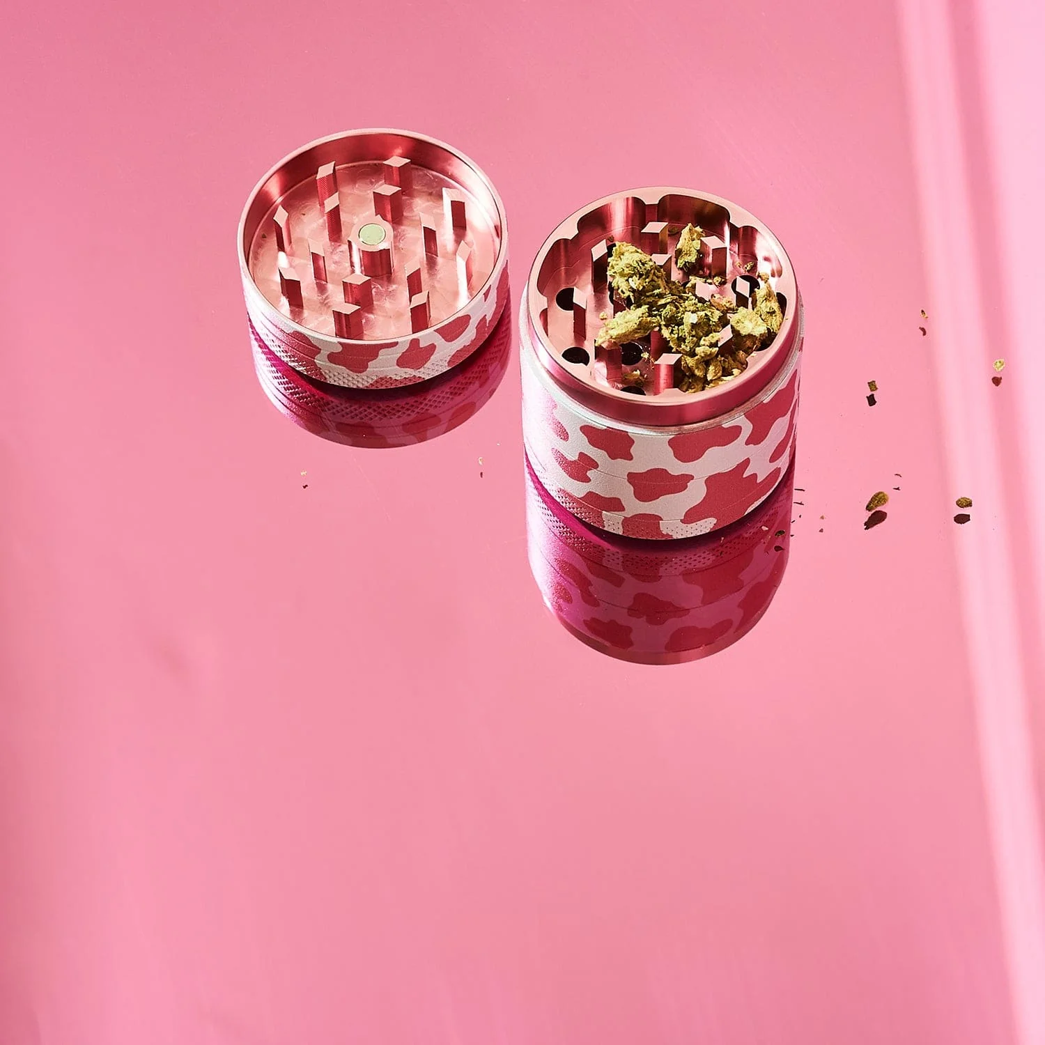 Canna Style Mini Pink Cow Print Grinder - Image 4