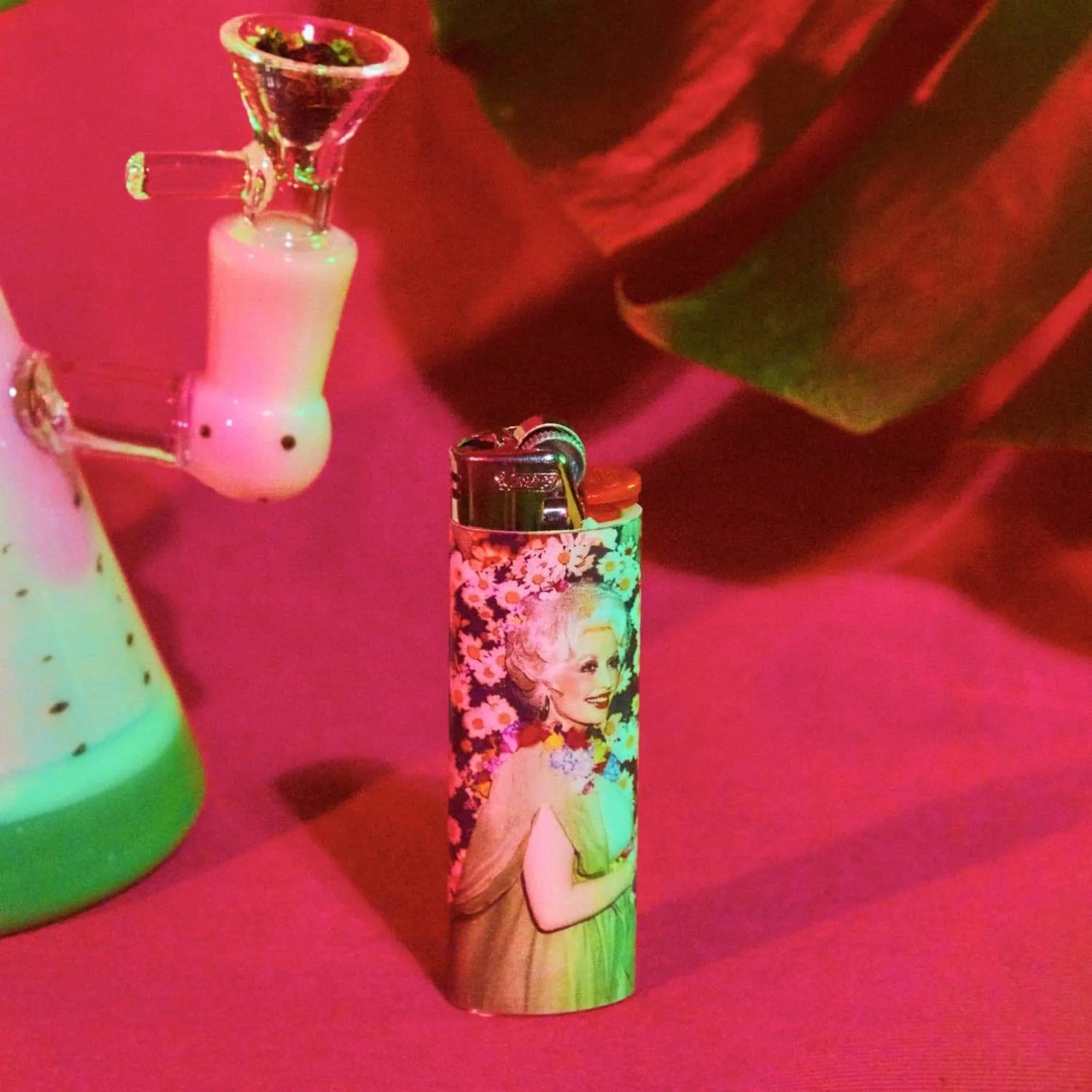 Friends NYC Pop Star Lighter - Dolly Parton Flowers - Image 6